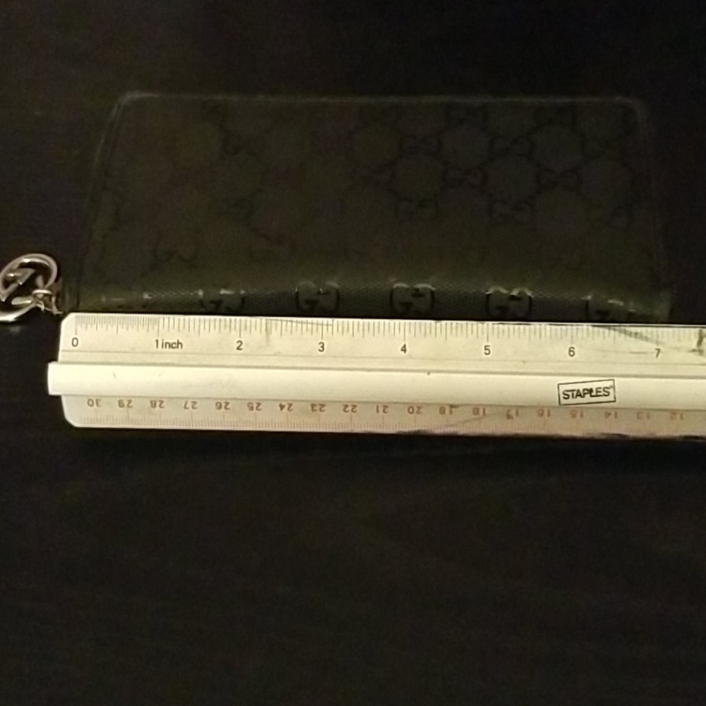 Authentic Gucci Wallet - Picture 6 of 10